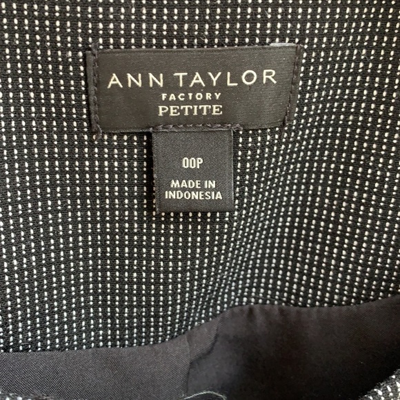 Ann Taylor Factory Women's Blazer size 00P - Picture 4 of 5